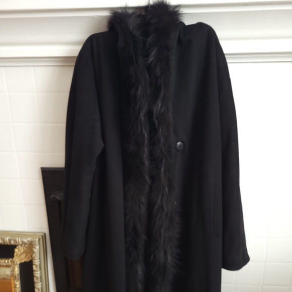 Fur-Trimmed Reversible Peacoat - Picture 5 of 6